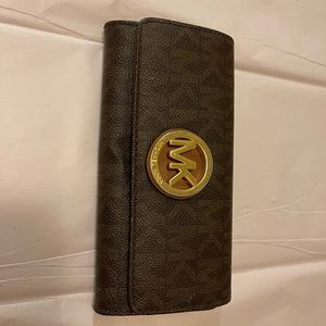 Michael Kors Wallet.